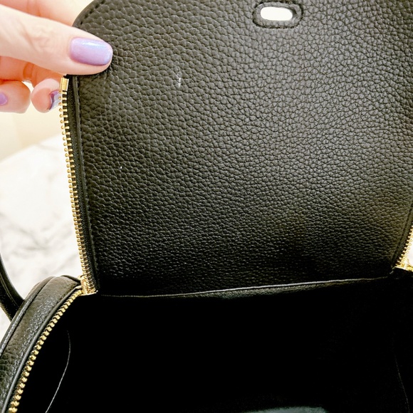 Black Boston lychee grain  crossbody bag - Picture 10 of 12